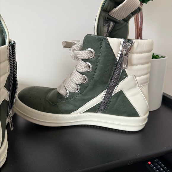 *SOLD* - Picture 5 of 7